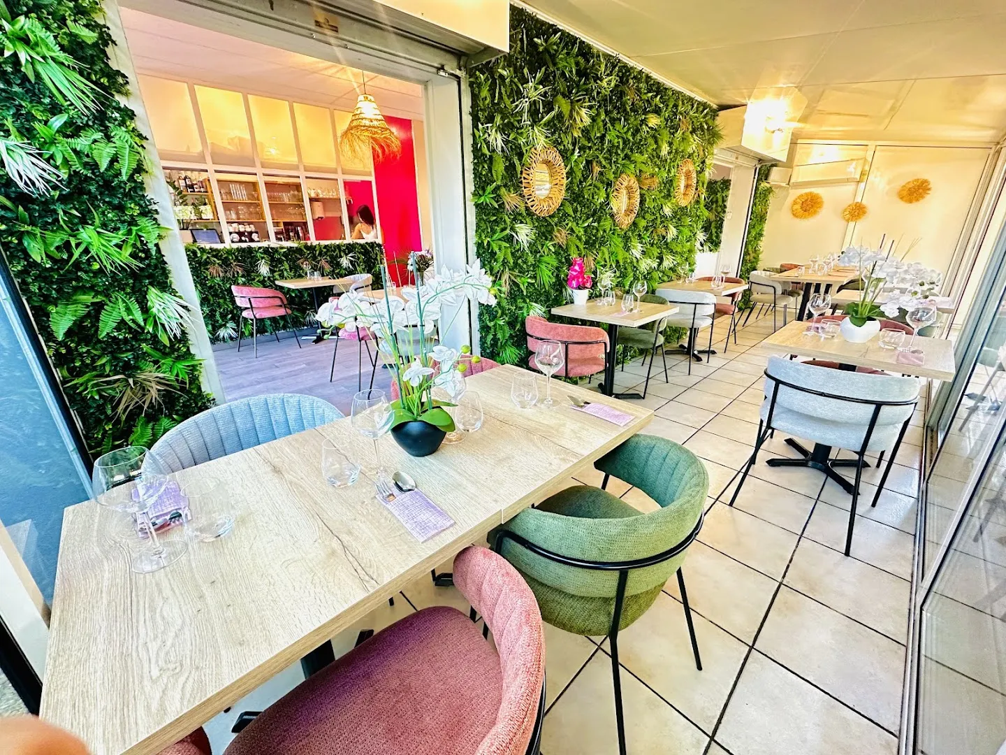 Demoiselles d’Asie